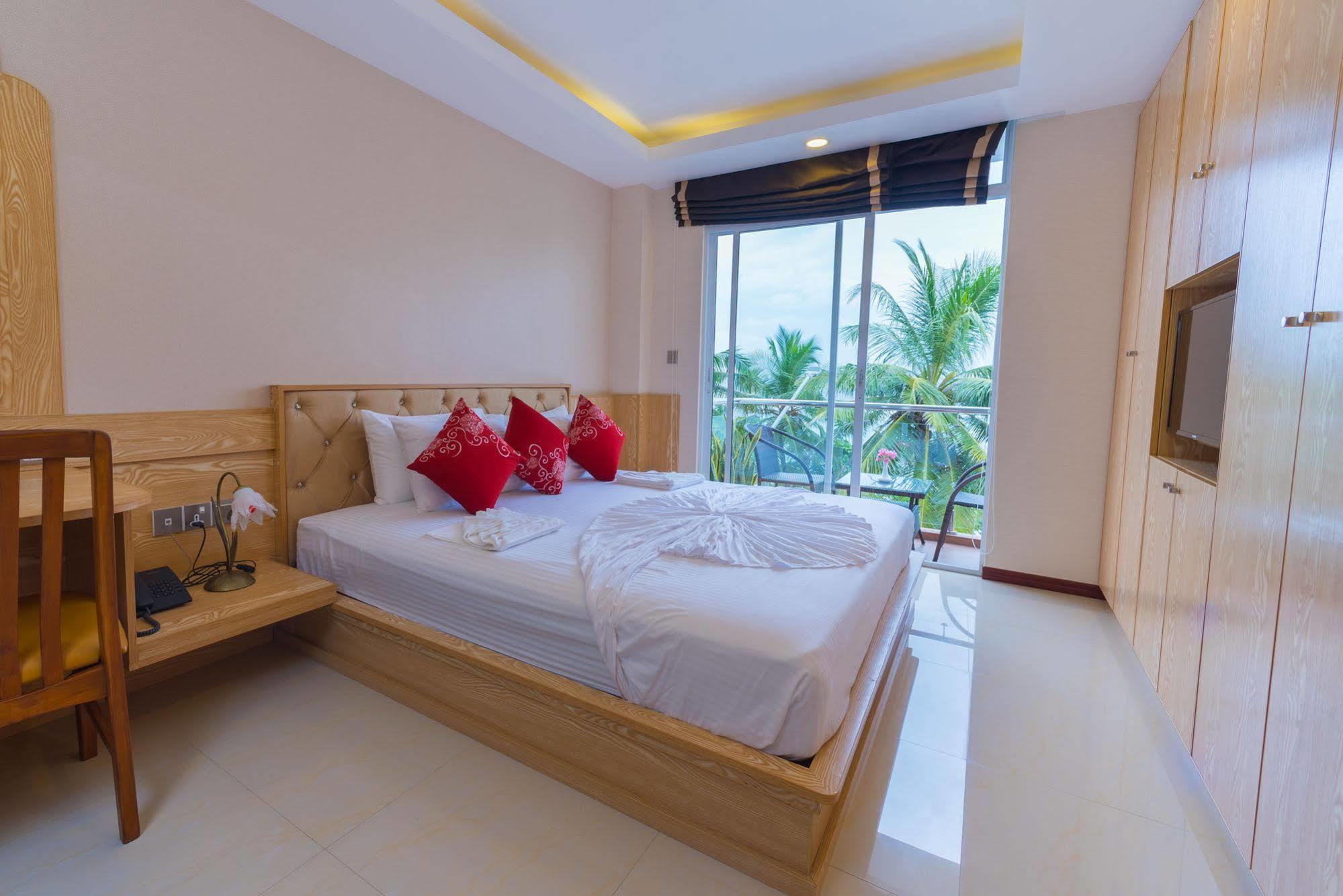 Hathaa Beach Maldives Hulhumale Exterior photo