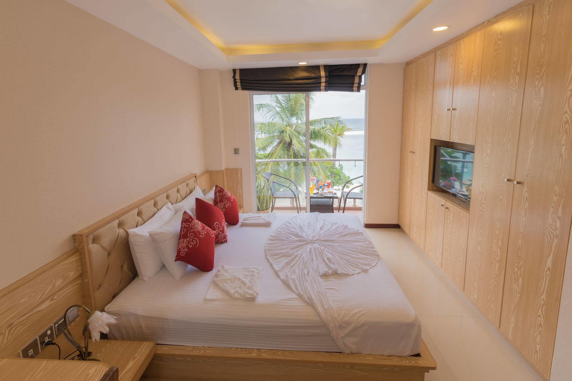 Hathaa Beach Maldives Hulhumale Exterior photo